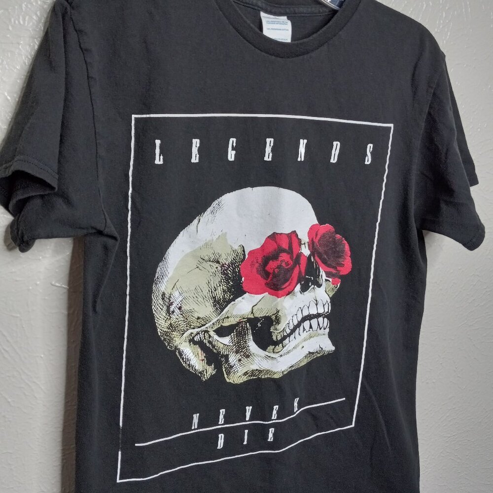 Legends Never Die Skull Graphic T-Shirt 100% Cotton Black Size M